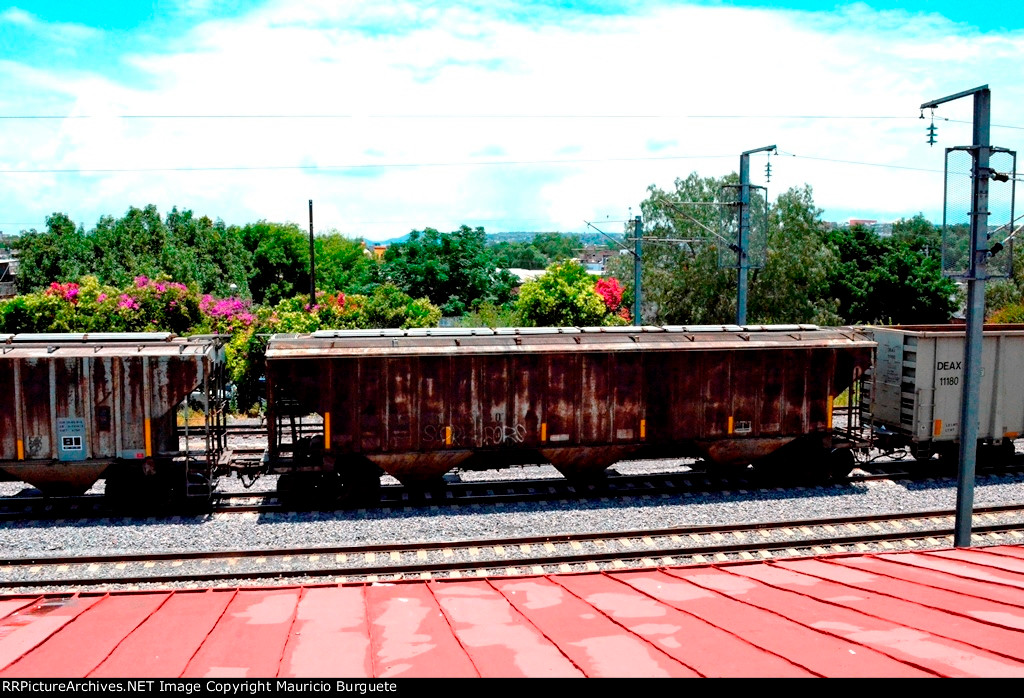 Covered Hopper very rusted